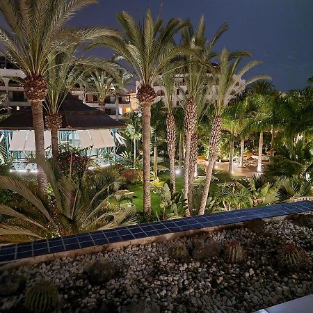 Studio No 2 Just 100 To Beach And Sea, Large Terrace, Heated Pool, Wifi, Aircondition For A Fee Playa de las Americas  Exterior photo